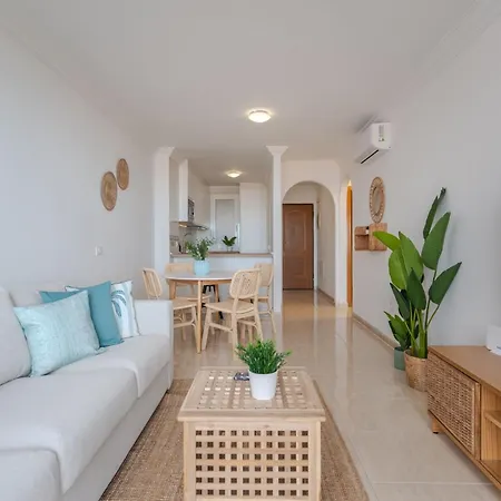 Luxurious 2-bedroom With Ocean View In Appartamento *