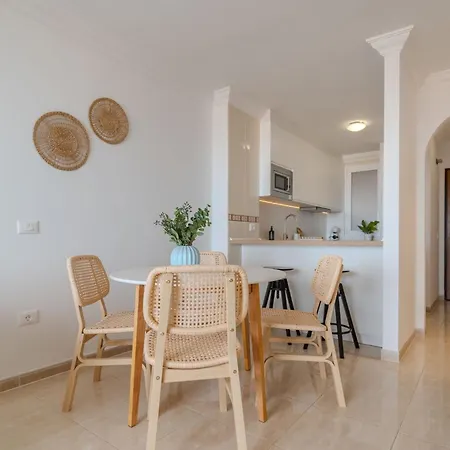 Luxurious 2-bedroom With Ocean View In Appartamento *