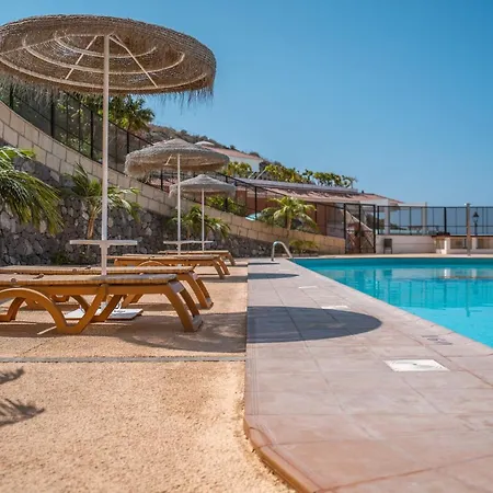 Luxurious 2-bedroom With Ocean View In *